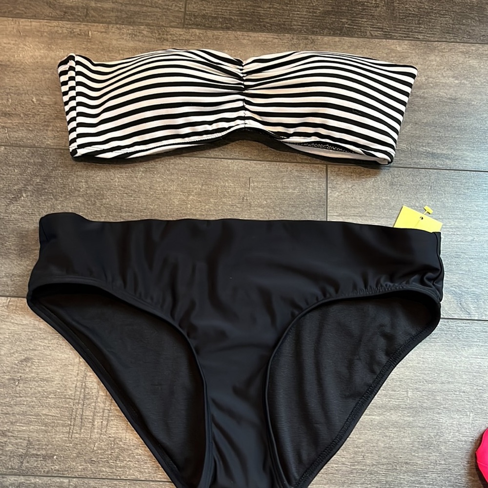 Bikini - Picture 5 of 7